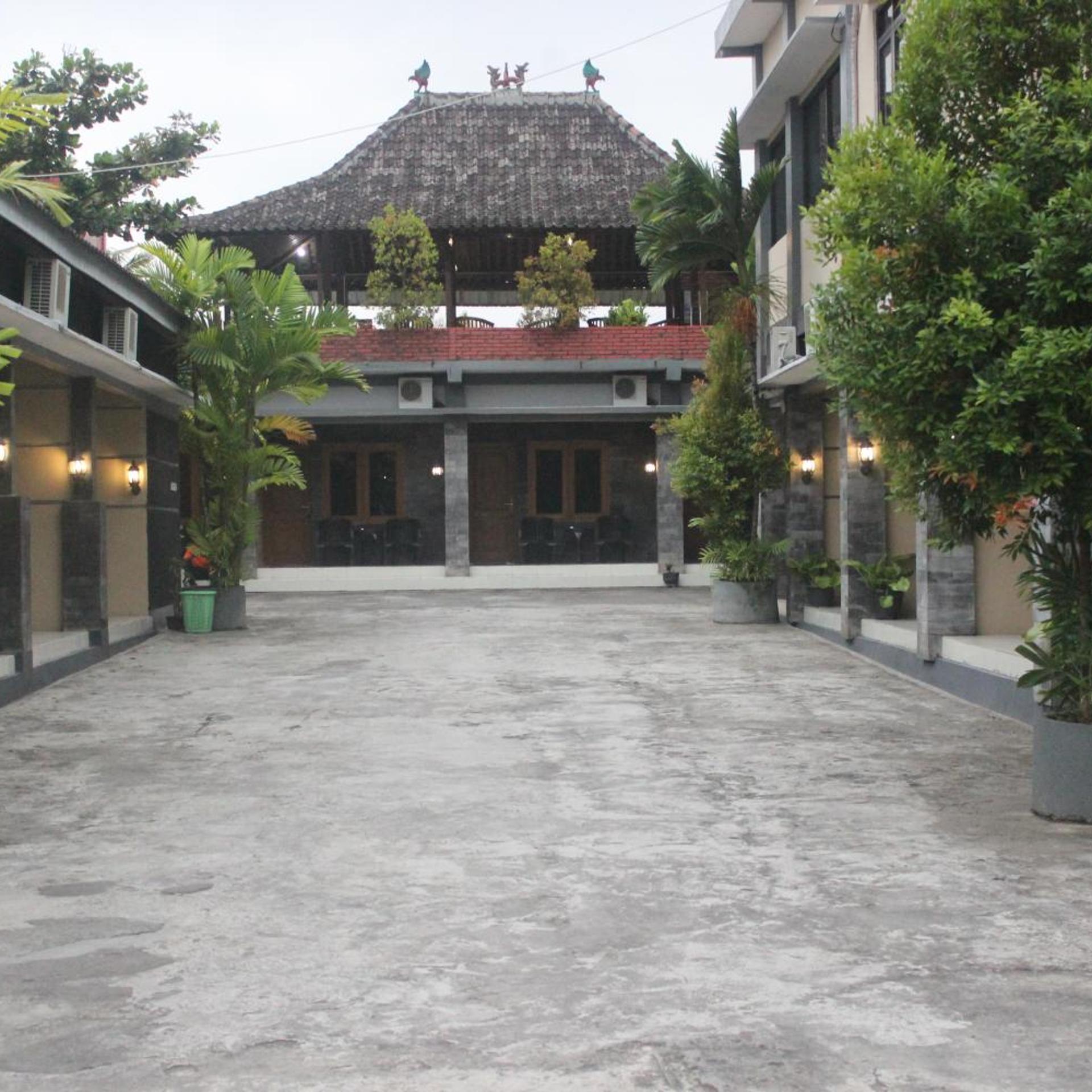 Cyka Raya Hotel 35/41