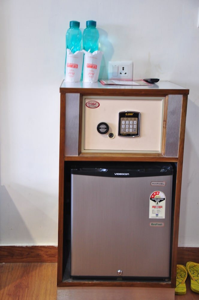 Hotel Sidharath 5/33