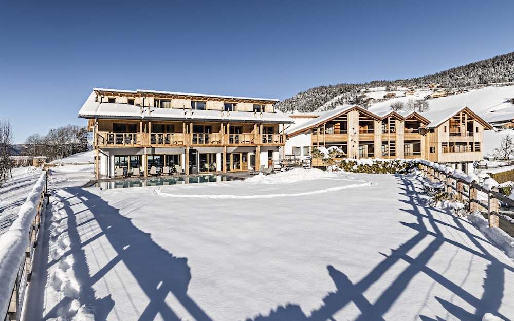 Sonus Alpis - Adults Only 6/50