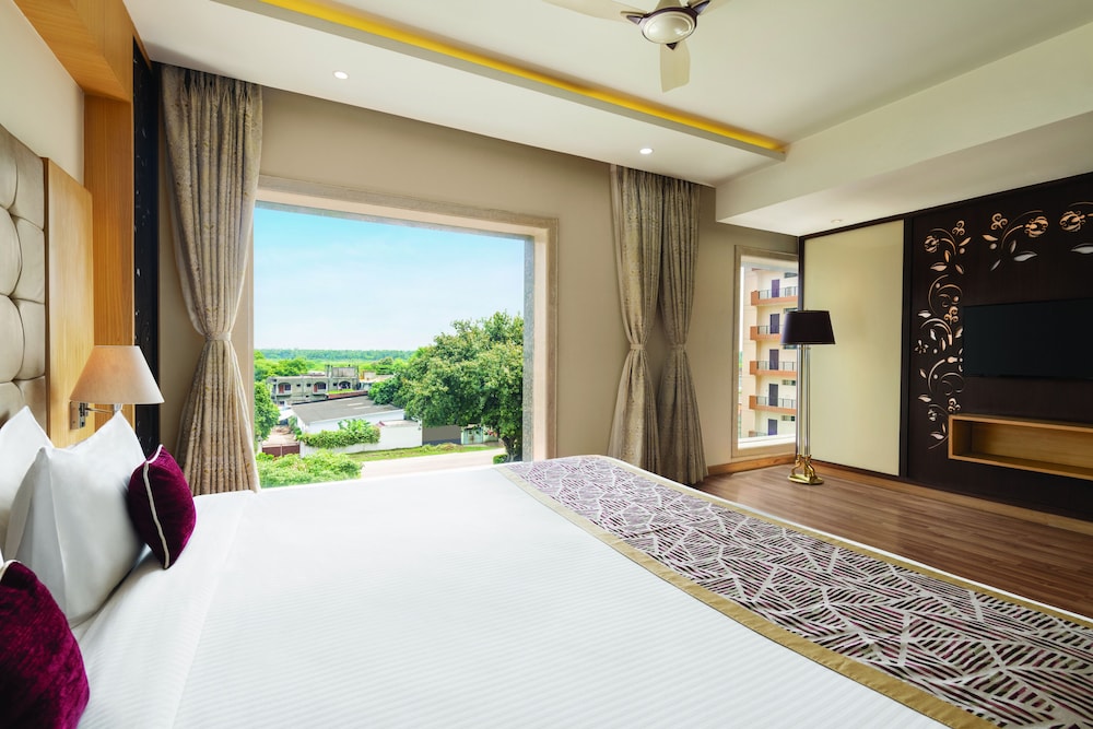 Ramada by Wyndham Varanasi Katesar 13/31