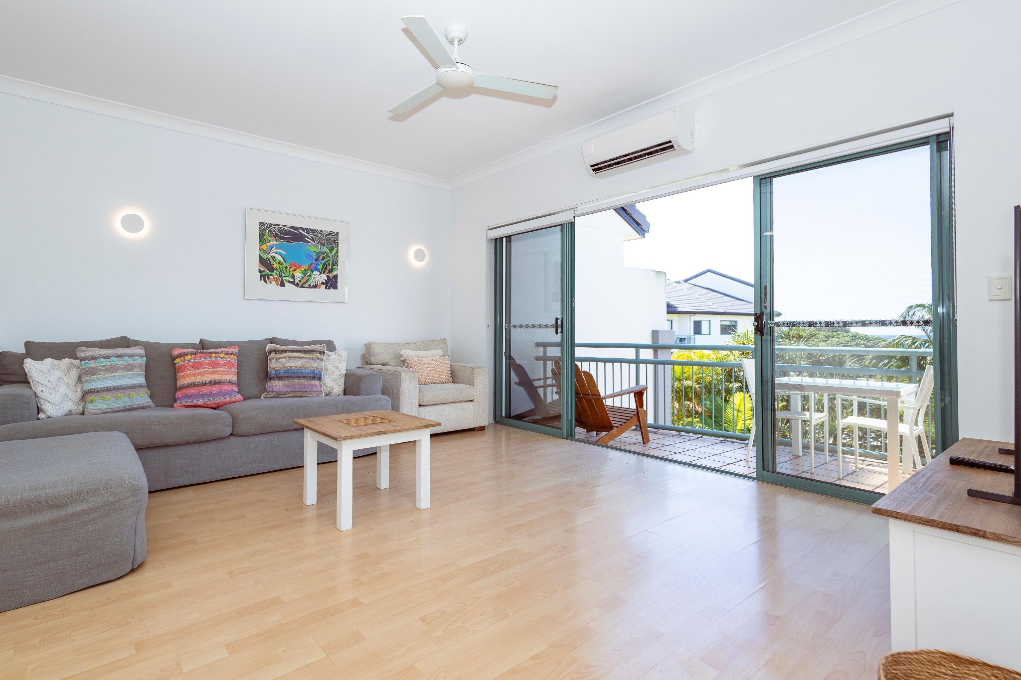 2 Bedrooms, Beach Front