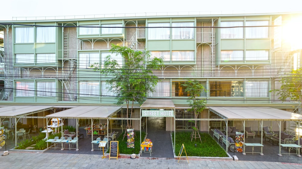 Samsen Street Hotel in BANGKOK