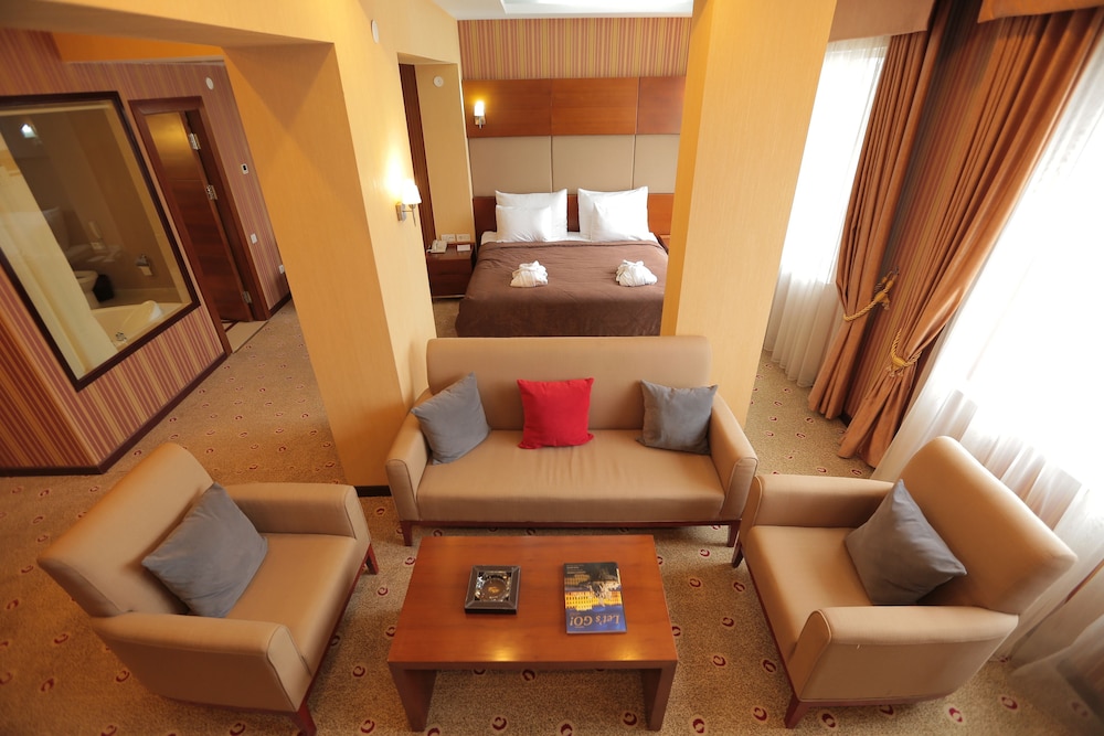 Regardal Hotel 32/50