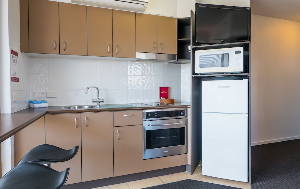 Broadbeach Savannah Hotel And Resort 14/80