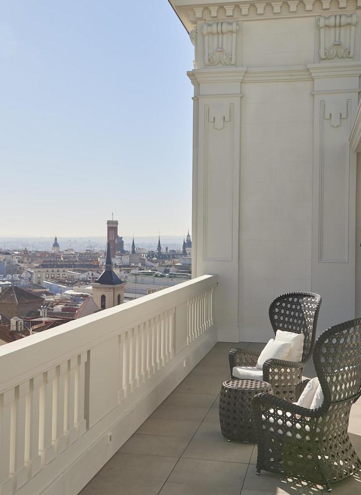Hyatt Centric Gran Via Madrid 69/72