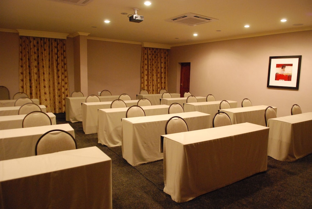 Protea Hotel By Marriott Harrismith Montrose 39/50