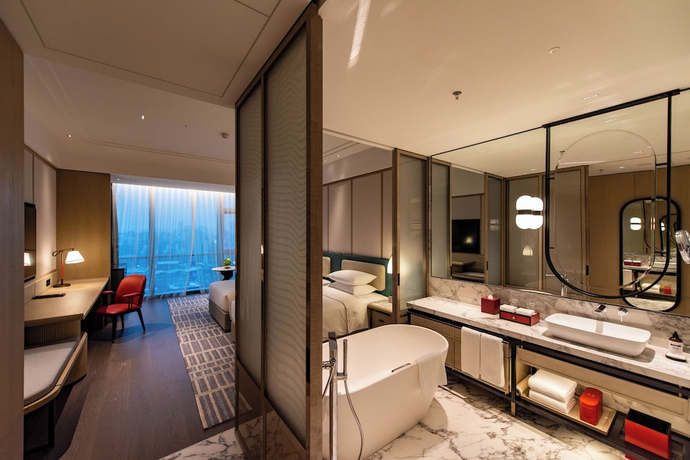 Hyatt Regency Zhuhai Gongbei 43/45