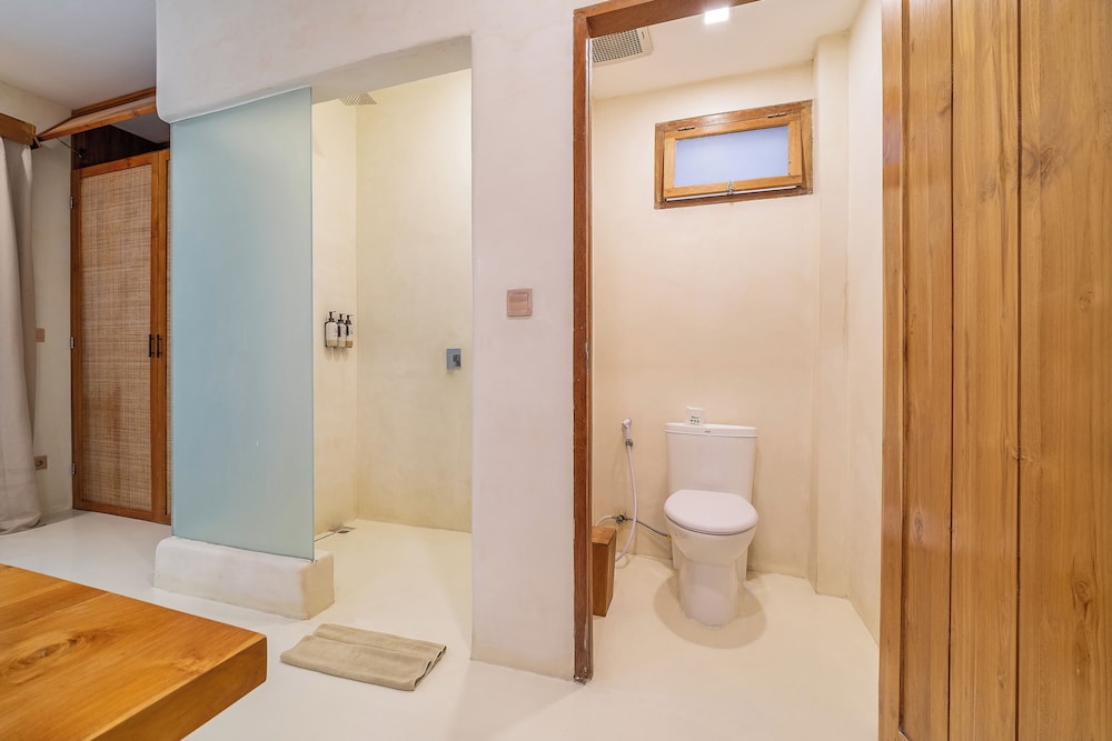 White Goose Boutique Hotel 35/42