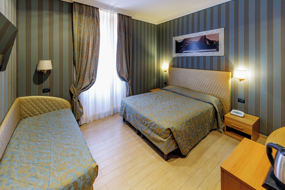 Hotel Lirico Roma 23/63