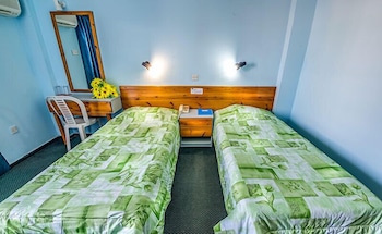 San Remo Hotel 28/38