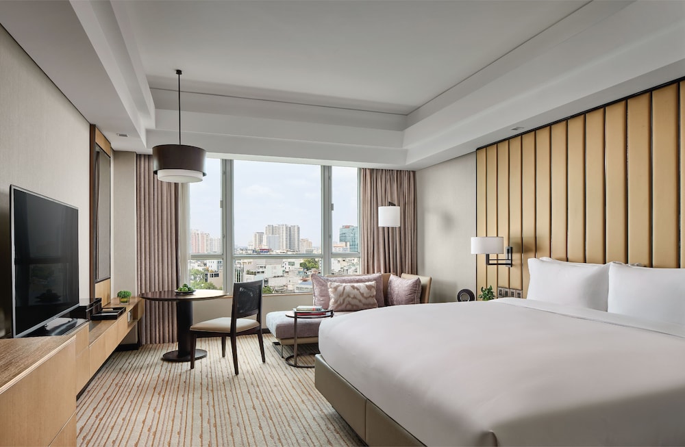 New World Saigon Hotel 9/77