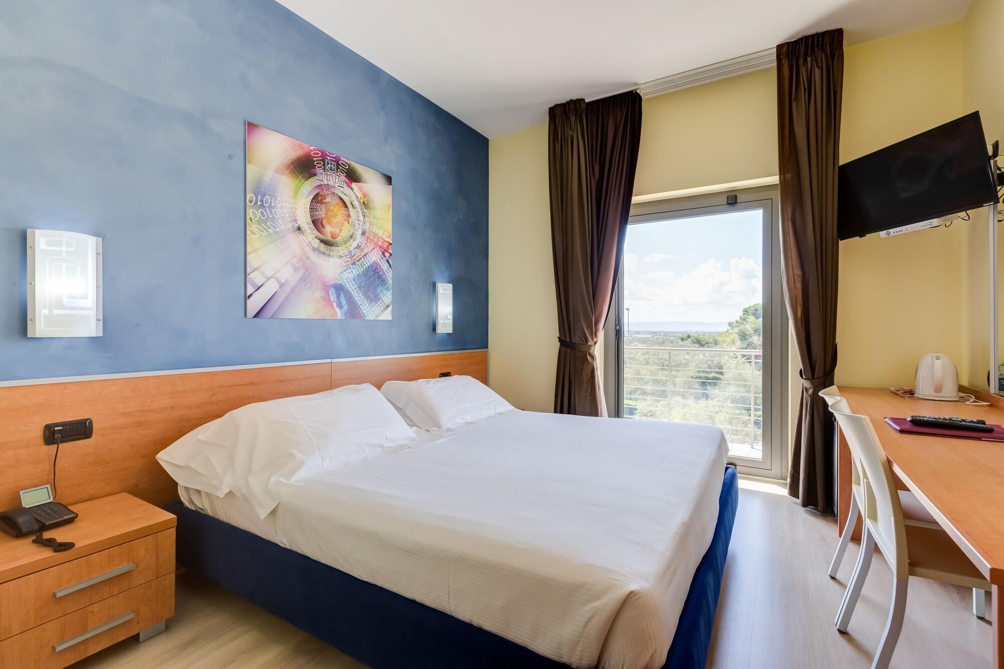 Connecting, Family, Multiple Beds