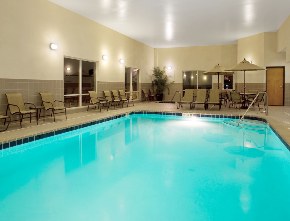 Holiday Inn Express Hotel And Suites Lake Zurich Barrington 4/45