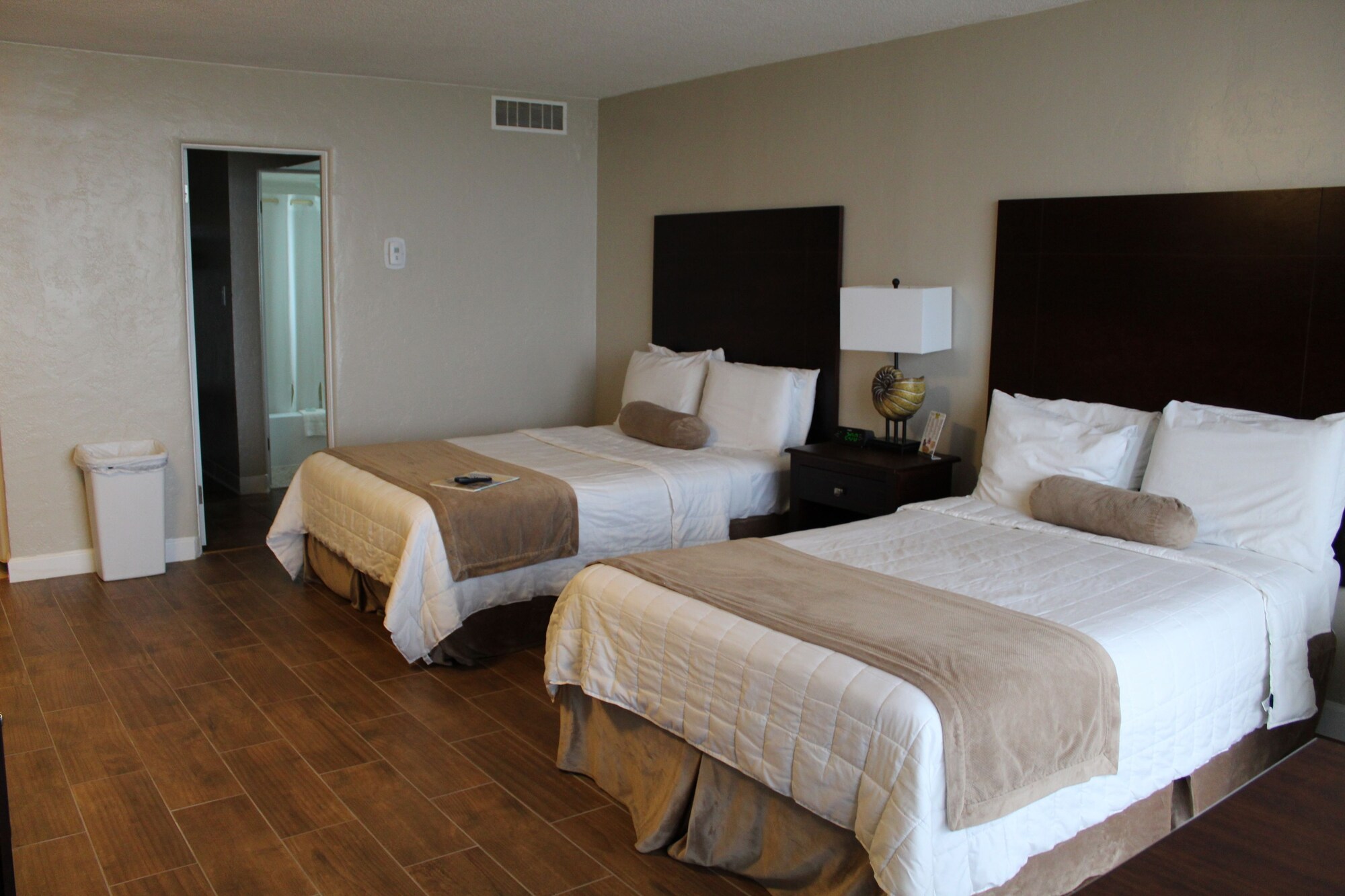 ROOM, 2 DOUBLE BEDS, OCEAN FRONT