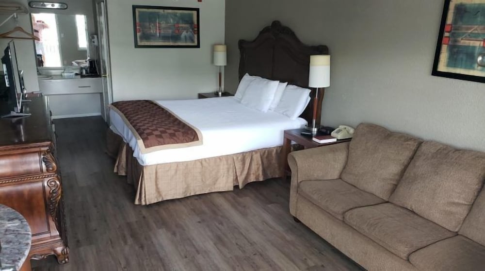 King Condo At Holiday Hills 8/50