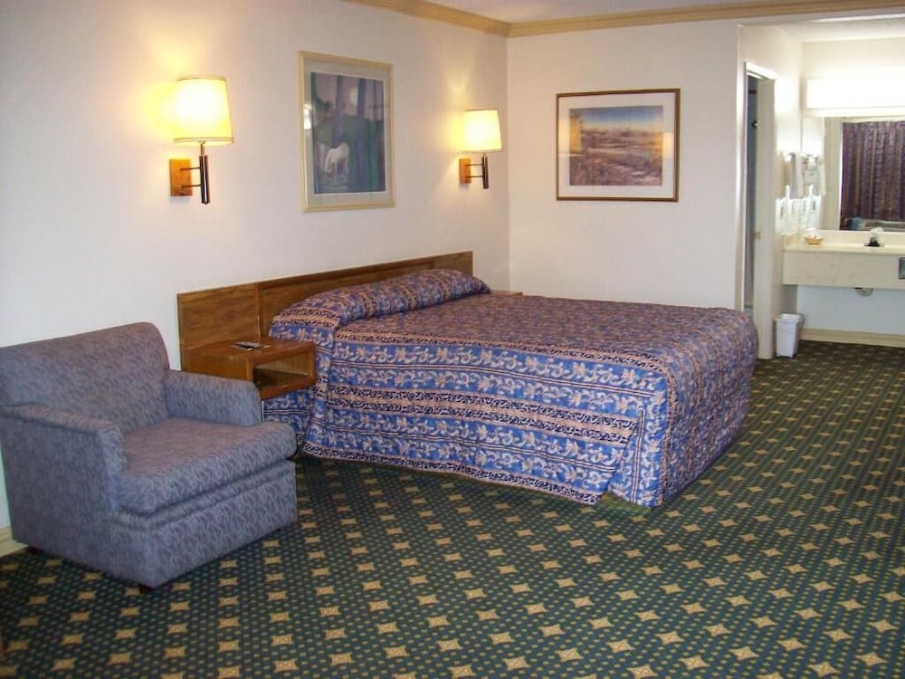 Regency Inn Norco 29/42