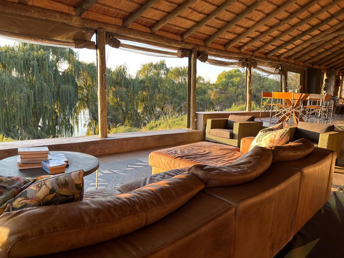 Tzamenkomst River Lodge 4/23