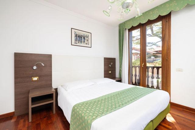 Hotel Villa Cipro 22/62