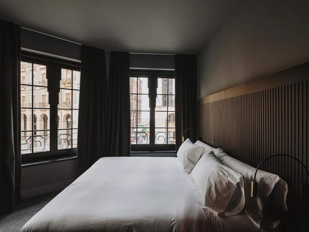 El Moderne Hotel 7/50