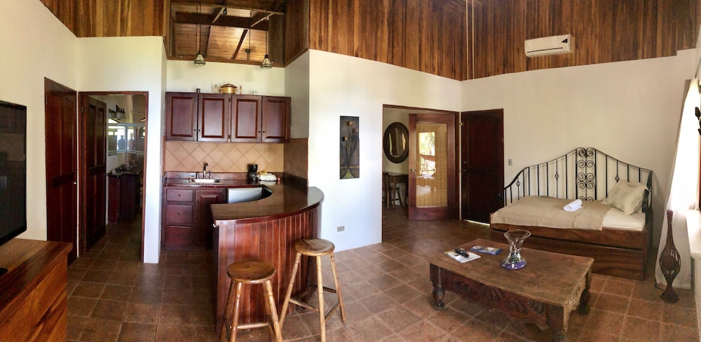 Mango Moon Villa 28/48
