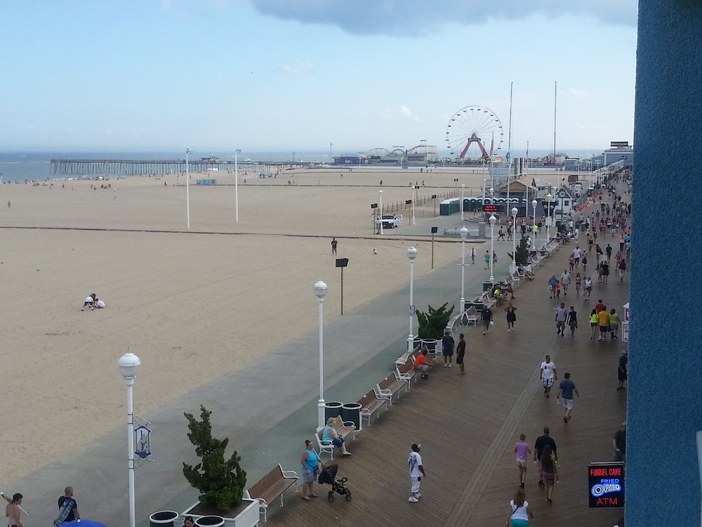 Ocean 1 Hotel and Suites 13/21