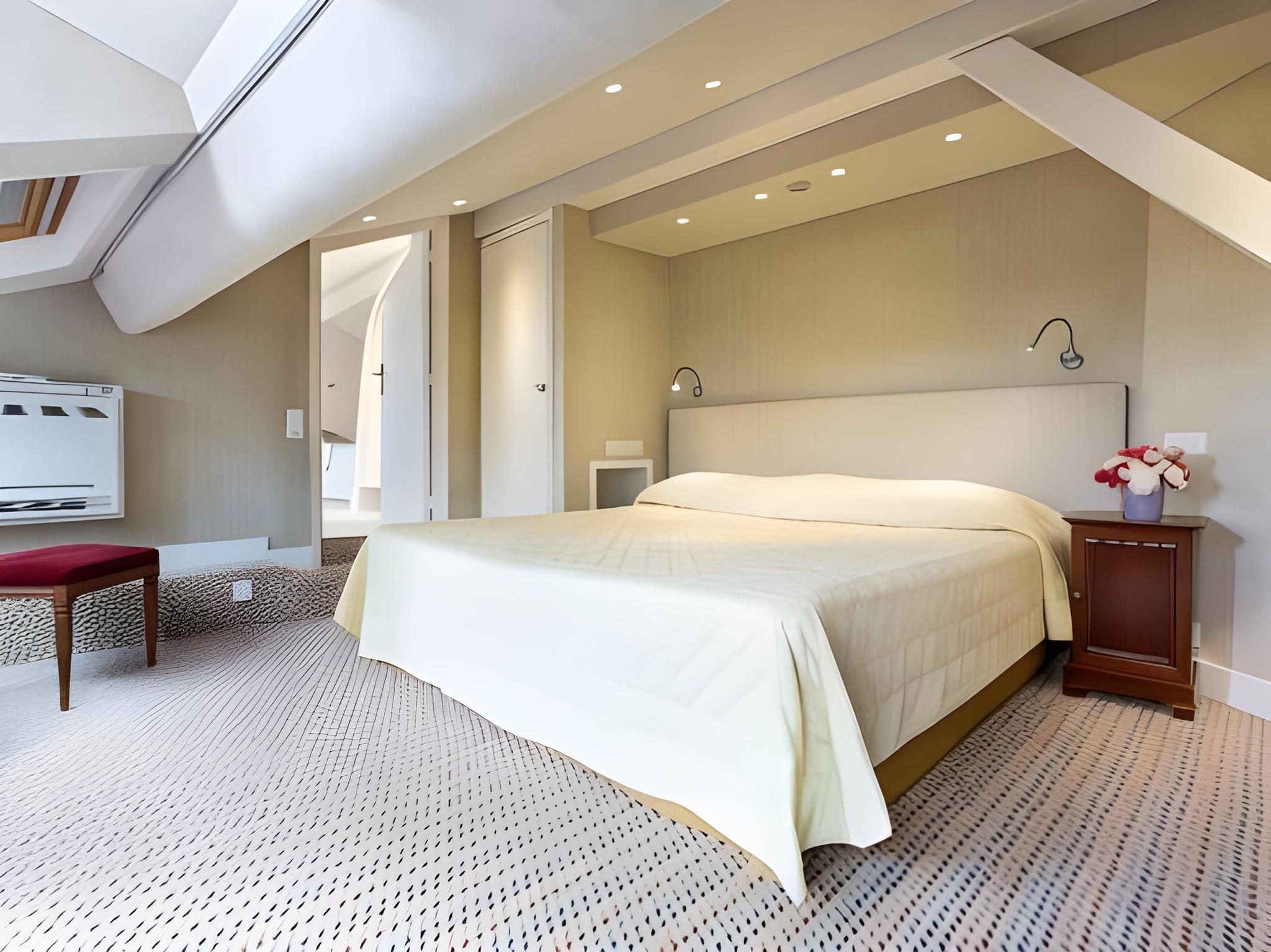 Apartment, Queen and Twin Beds