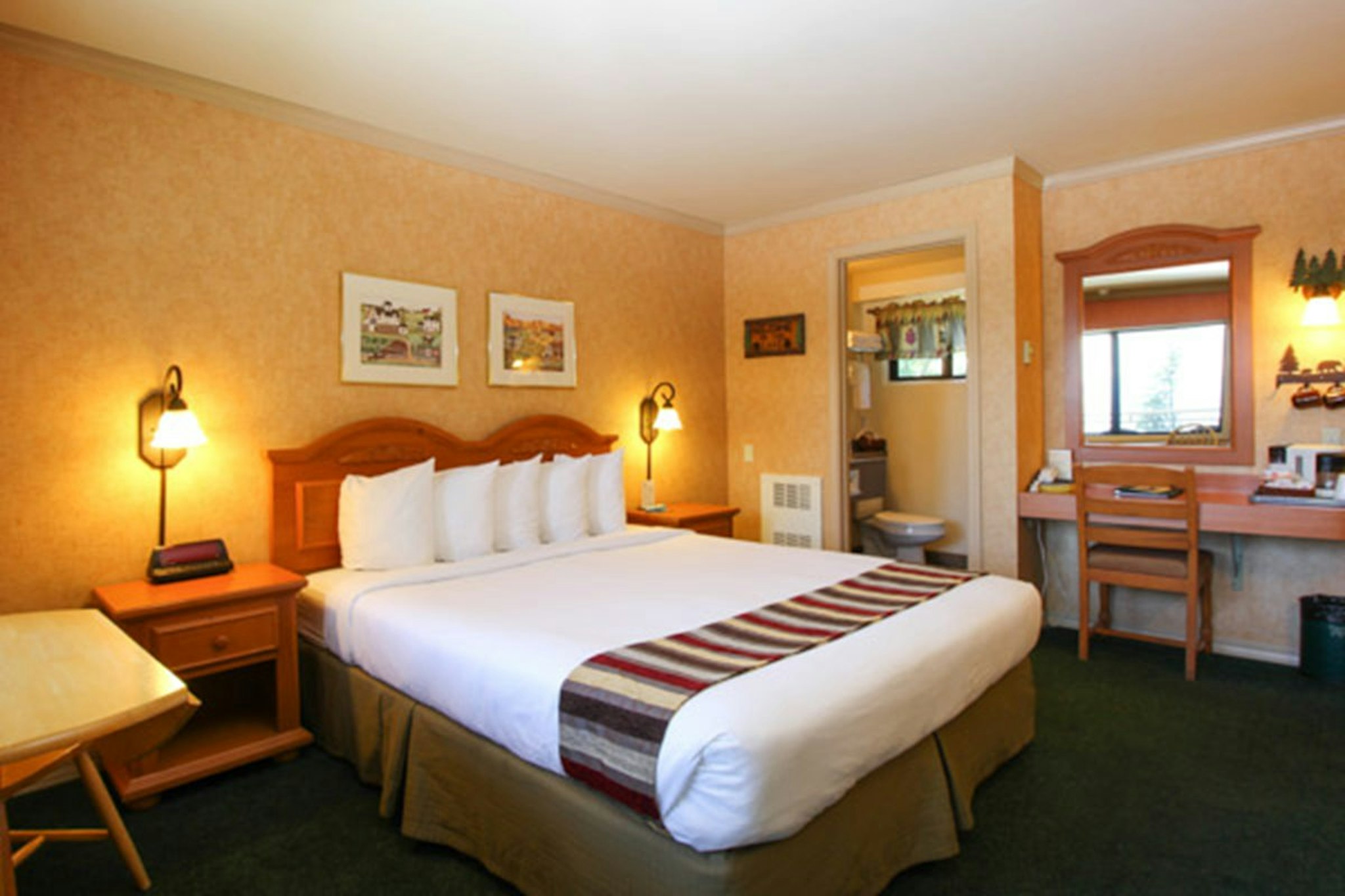 Pepper Tree Inn 9/35
