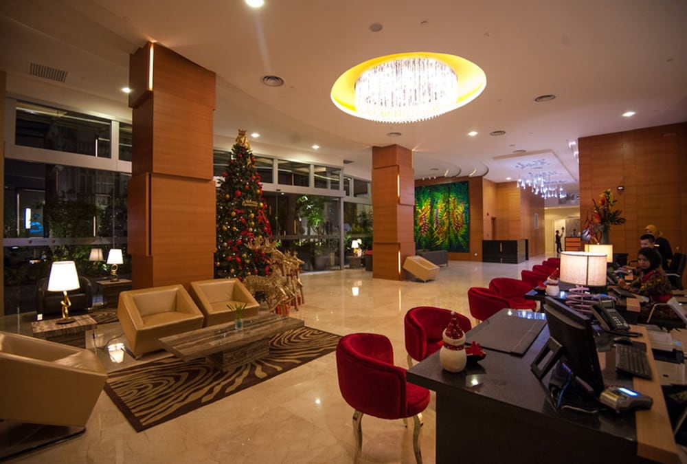 The Waterfront Hotel 10/65