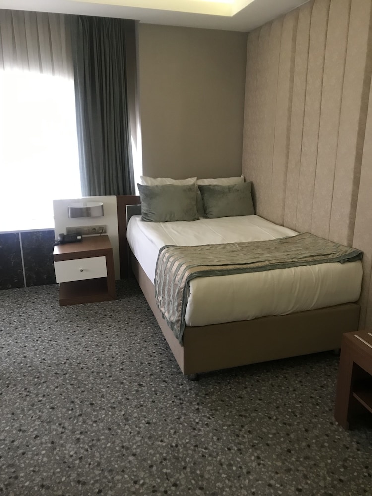 Royal Sweet Hotel 2/16