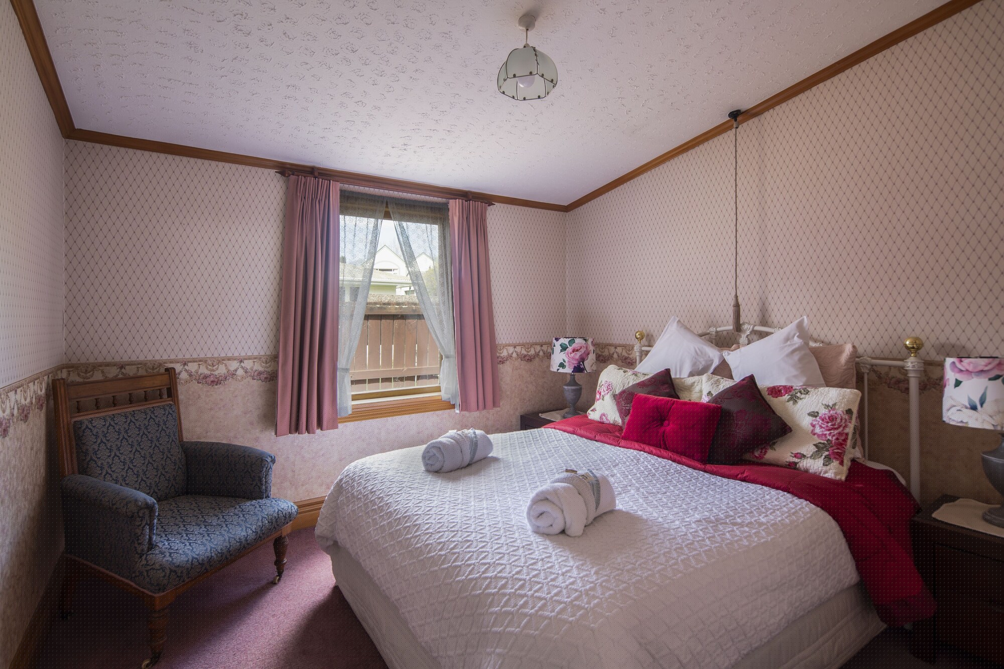 2 Bedrooms, Family, Cottage, 1 Queen and 3 Single Beds, 2 Bathrooms