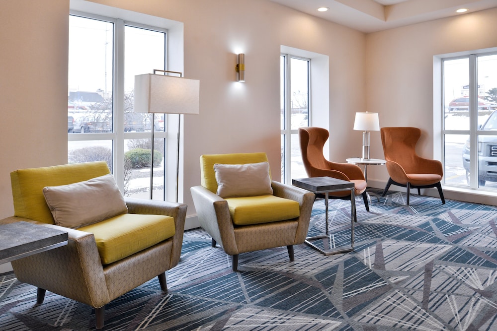 Holiday Inn Hotel and Suites Rochester Marketplace 36/64