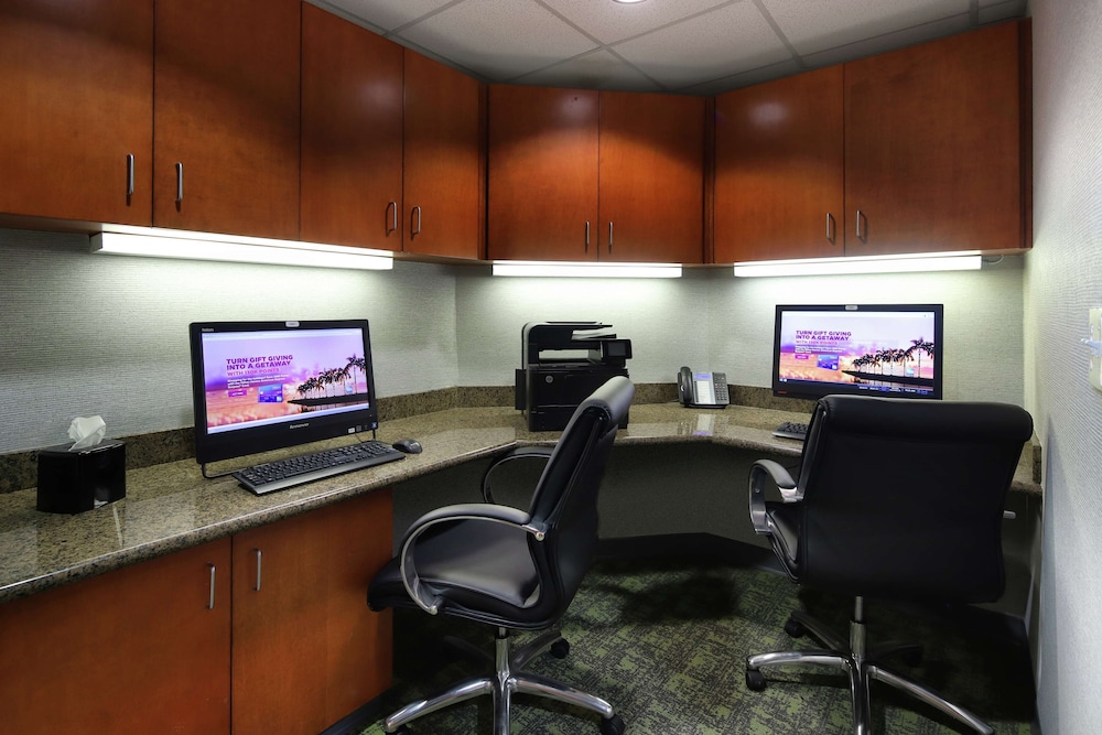 Hampton Inn and Suites Tucson East/Williams Center 50/53