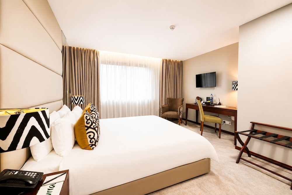 Fiesta Residences 12/67