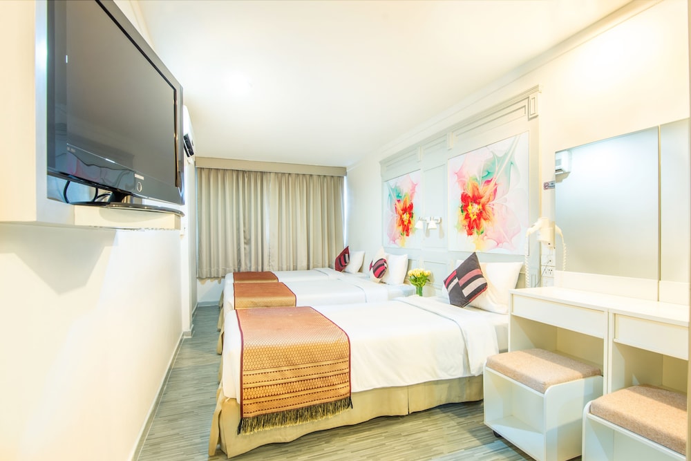 STANDARD, TRIPLE, 3 BEDS