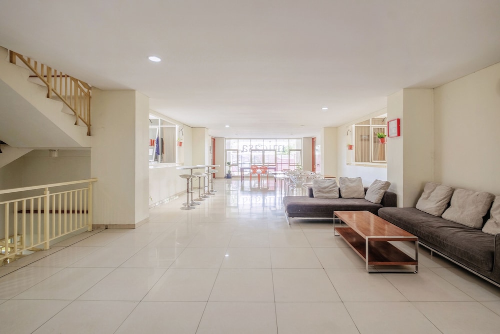 OYO 818 Micasa Residence 23/39