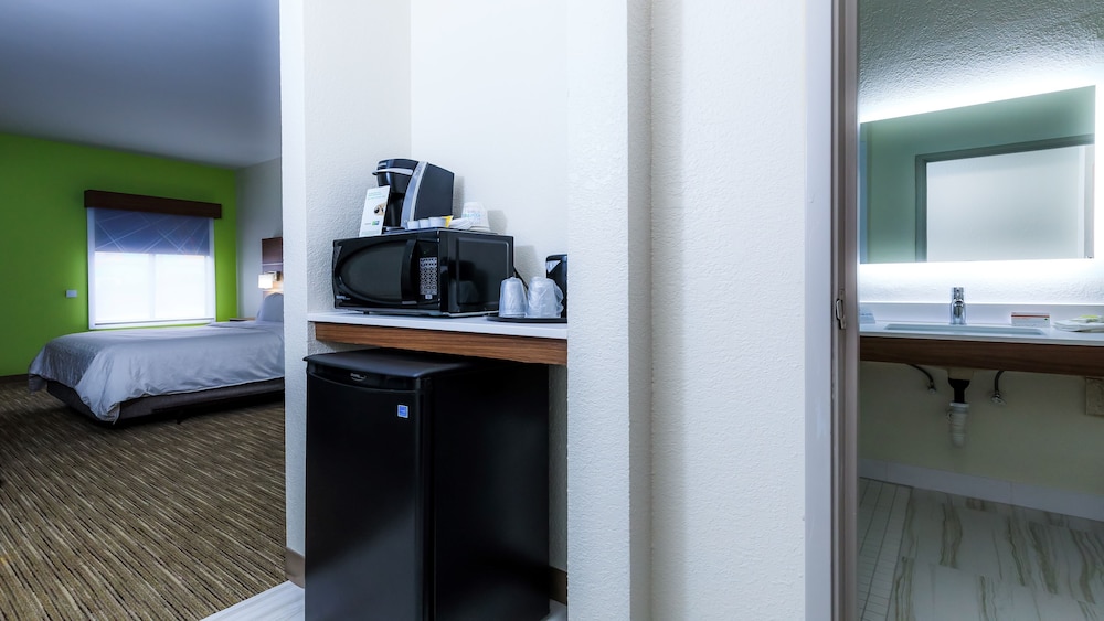 Holiday Inn Express Osage Beach - Lake Of The Ozarks 13/46