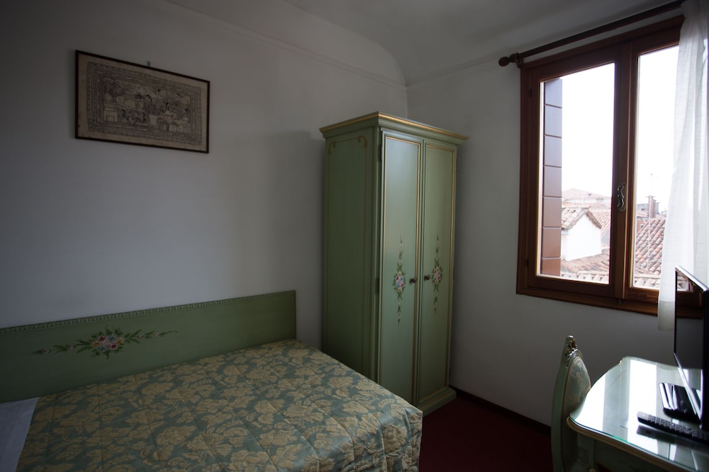 Serenissima 34/66