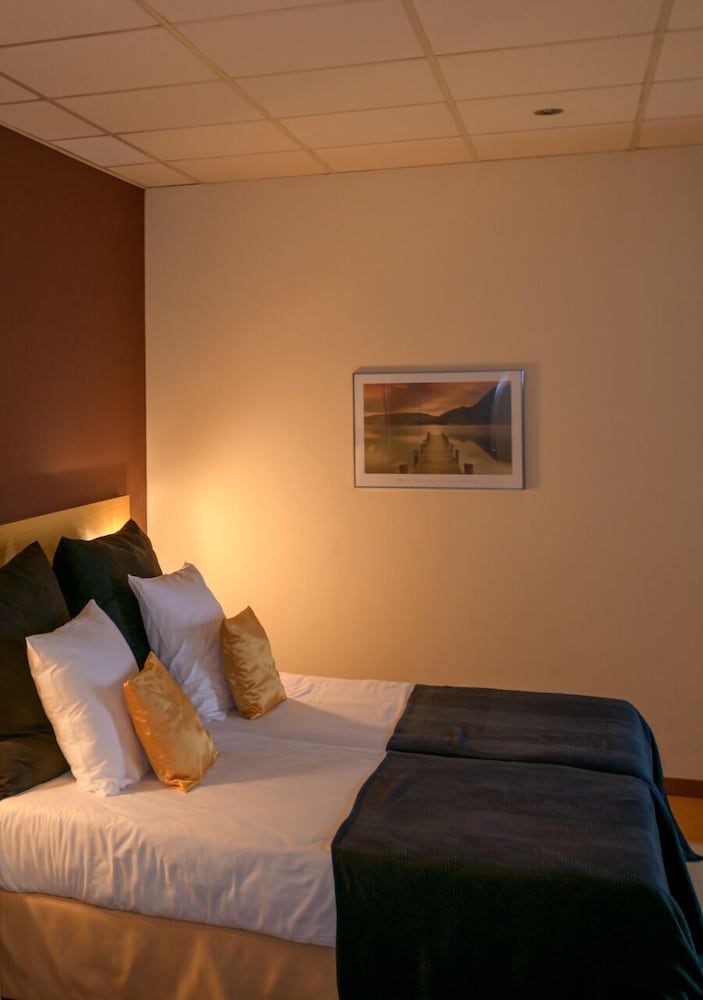 BEST WESTERN AXIS HOTEL 18/53