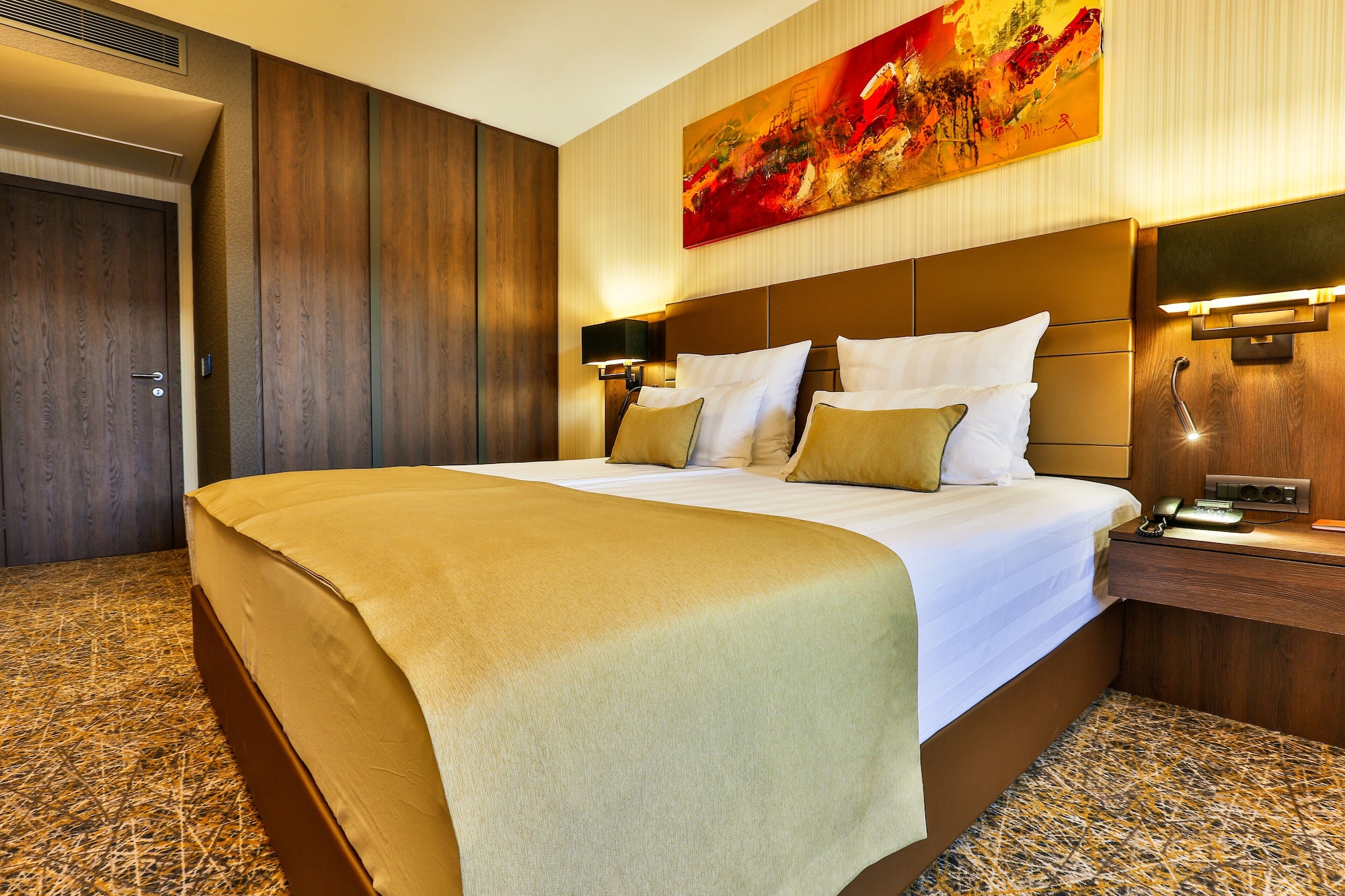 JUNIOR, APARTMENT, KING BED, SEA VIEW