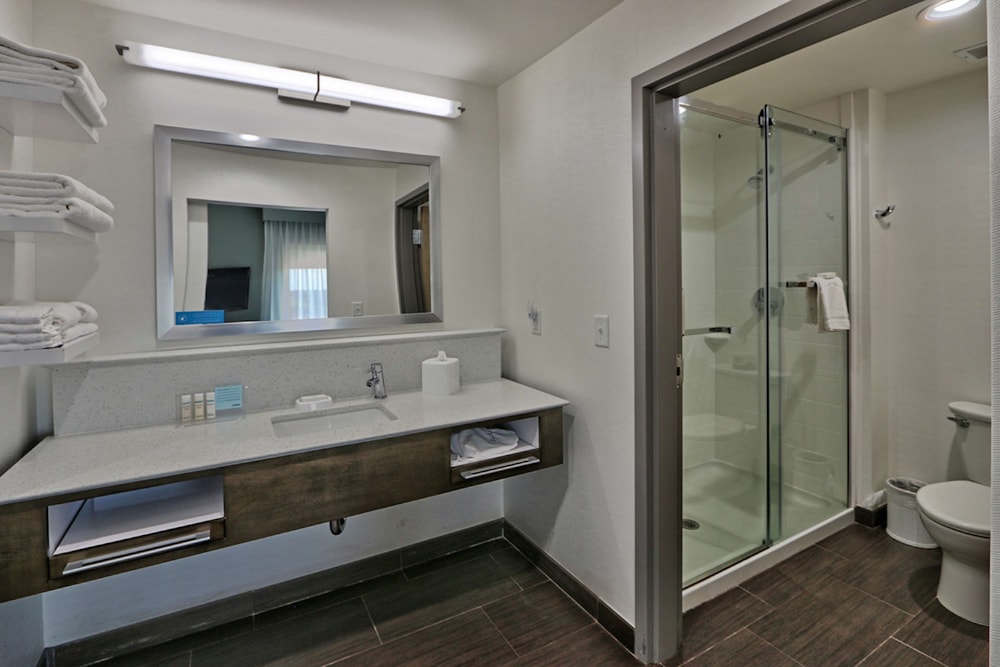 Hampton Inn And Suites Guthrie 26/53