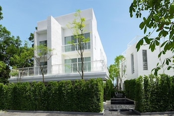 Verano Beach Villa 2/56