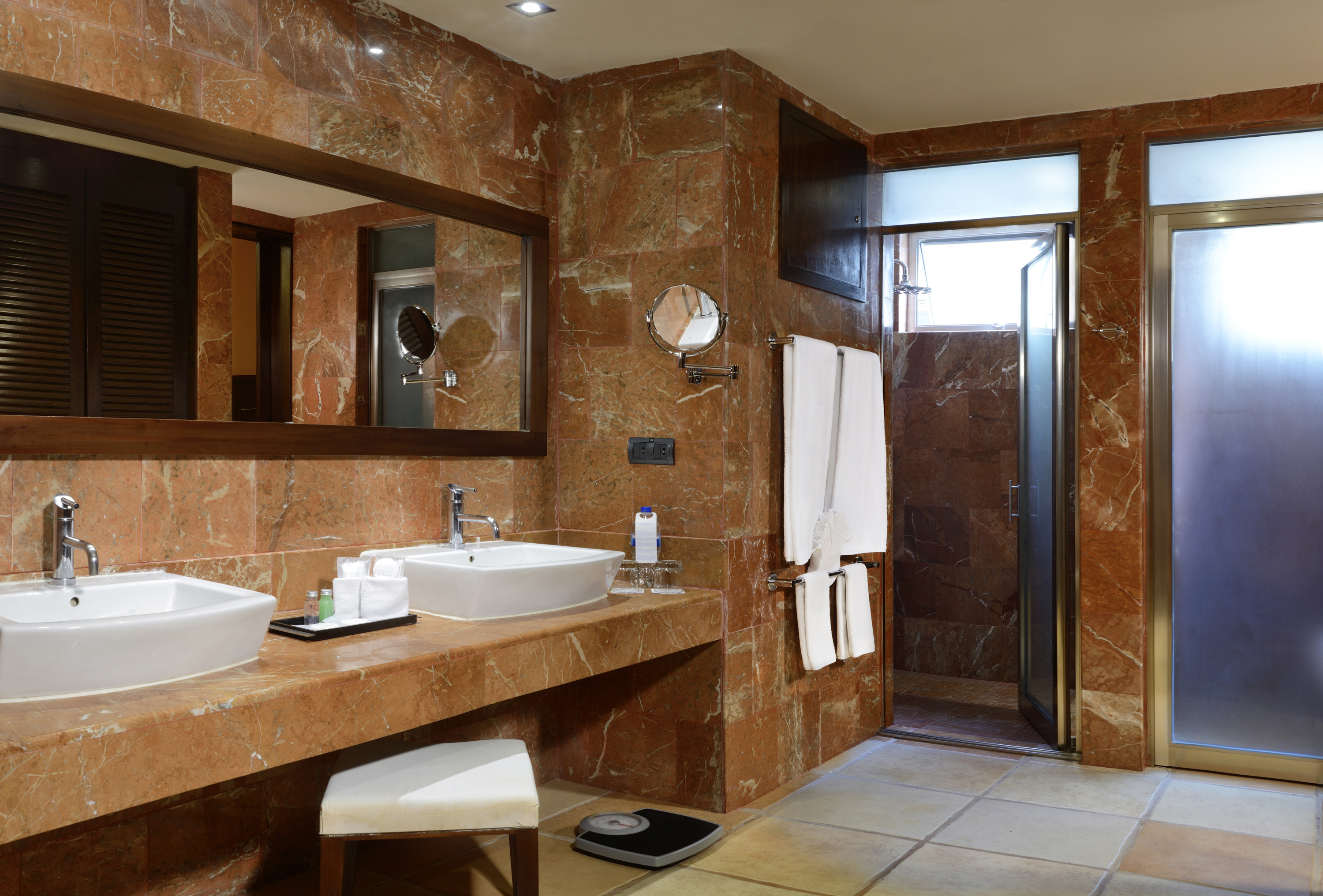 Premium Room TPL