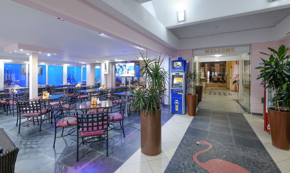 Flamingo Beach Hotel 28/35