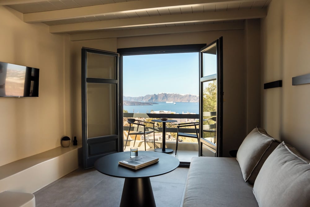 COZY, SUITE, CALDERA VIEW, TWO STORY