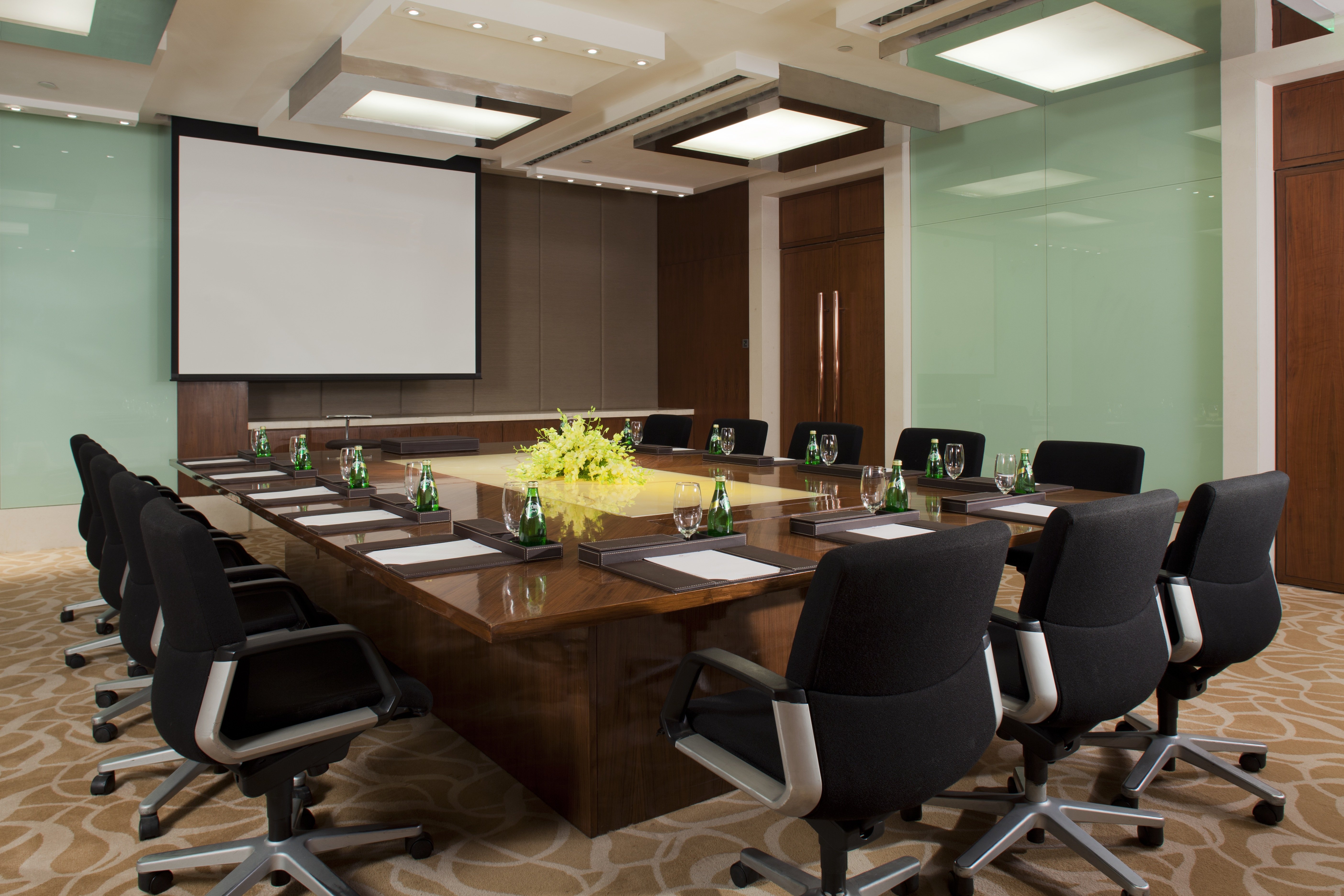 Crowne Plaza New Delhi Okhla 58/66