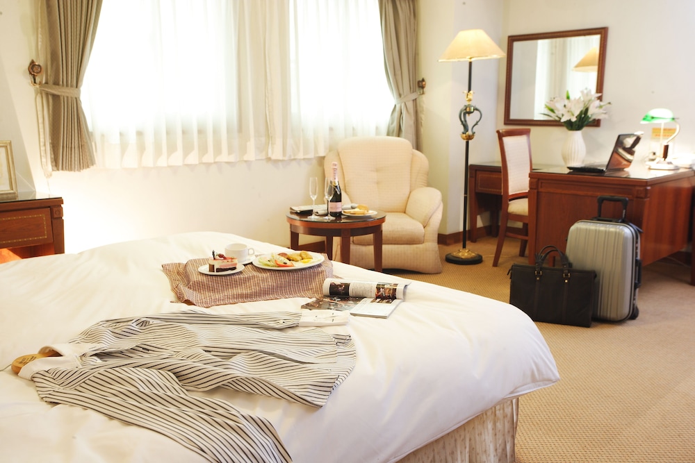 Kingdom Hotel 16/50