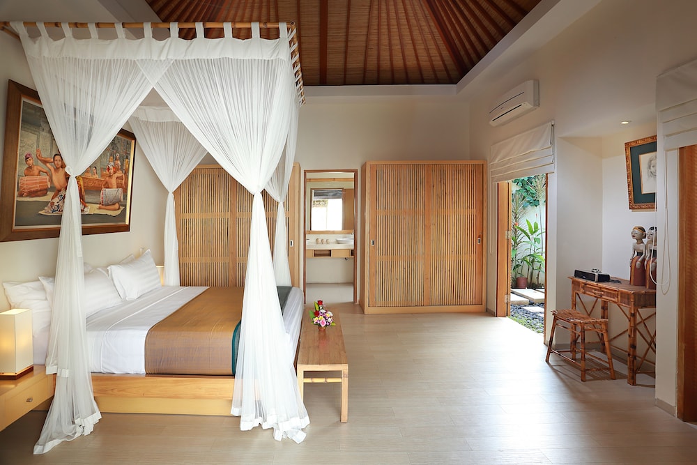 Villa Bali Asri Batubelig 8/50