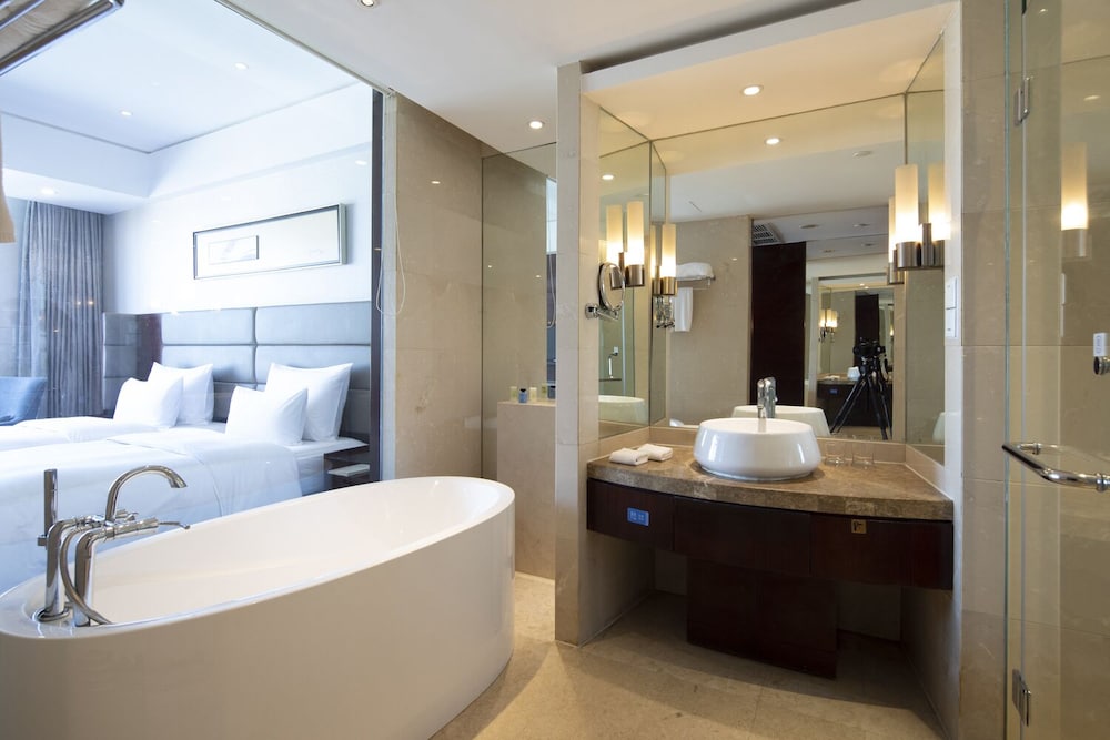 Executive, Suite, King Bed