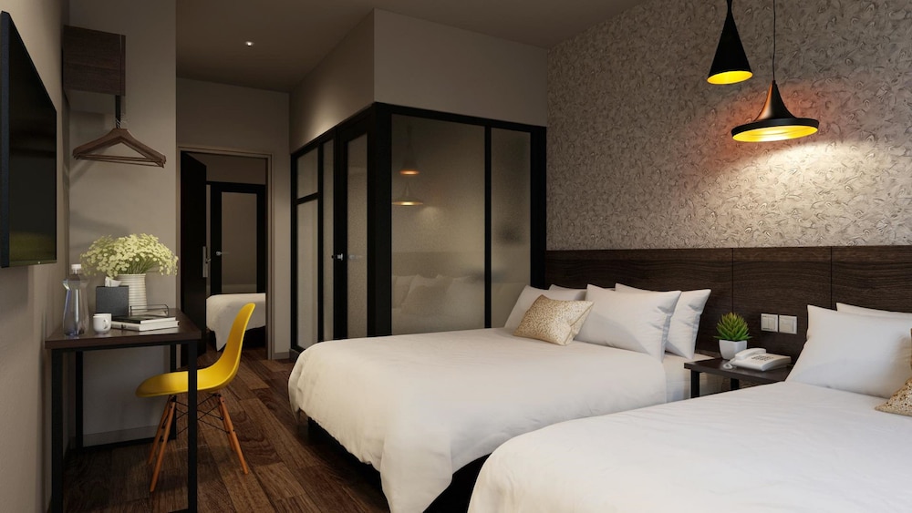 The Square Hotel 14/62
