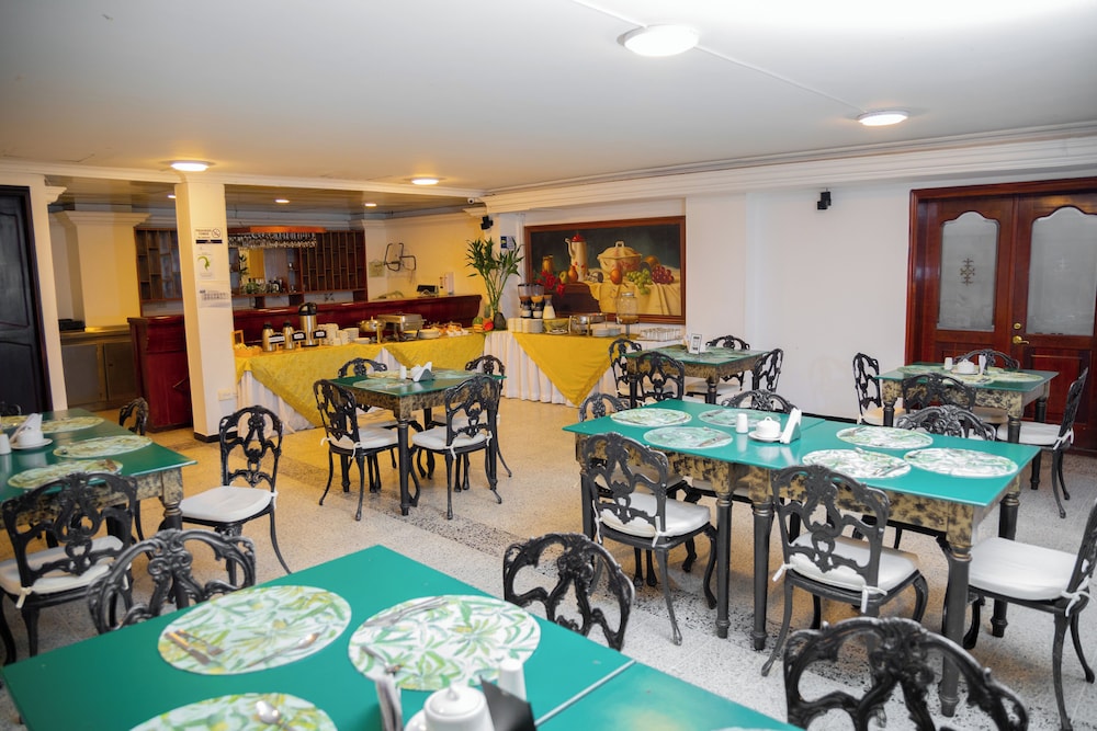 TAMA Hotel Granada Real Cali 49/67